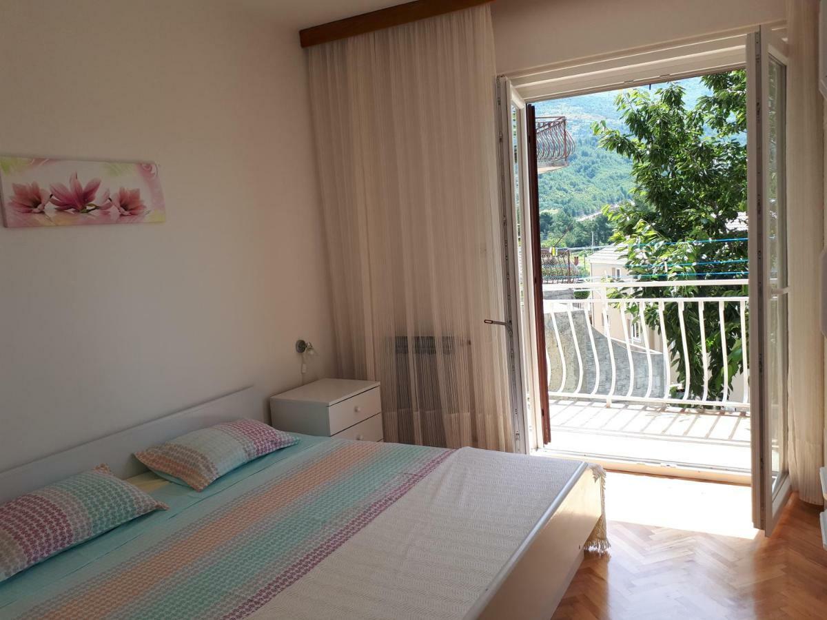 Apartment Lily ポドストラナ エクステリア 写真